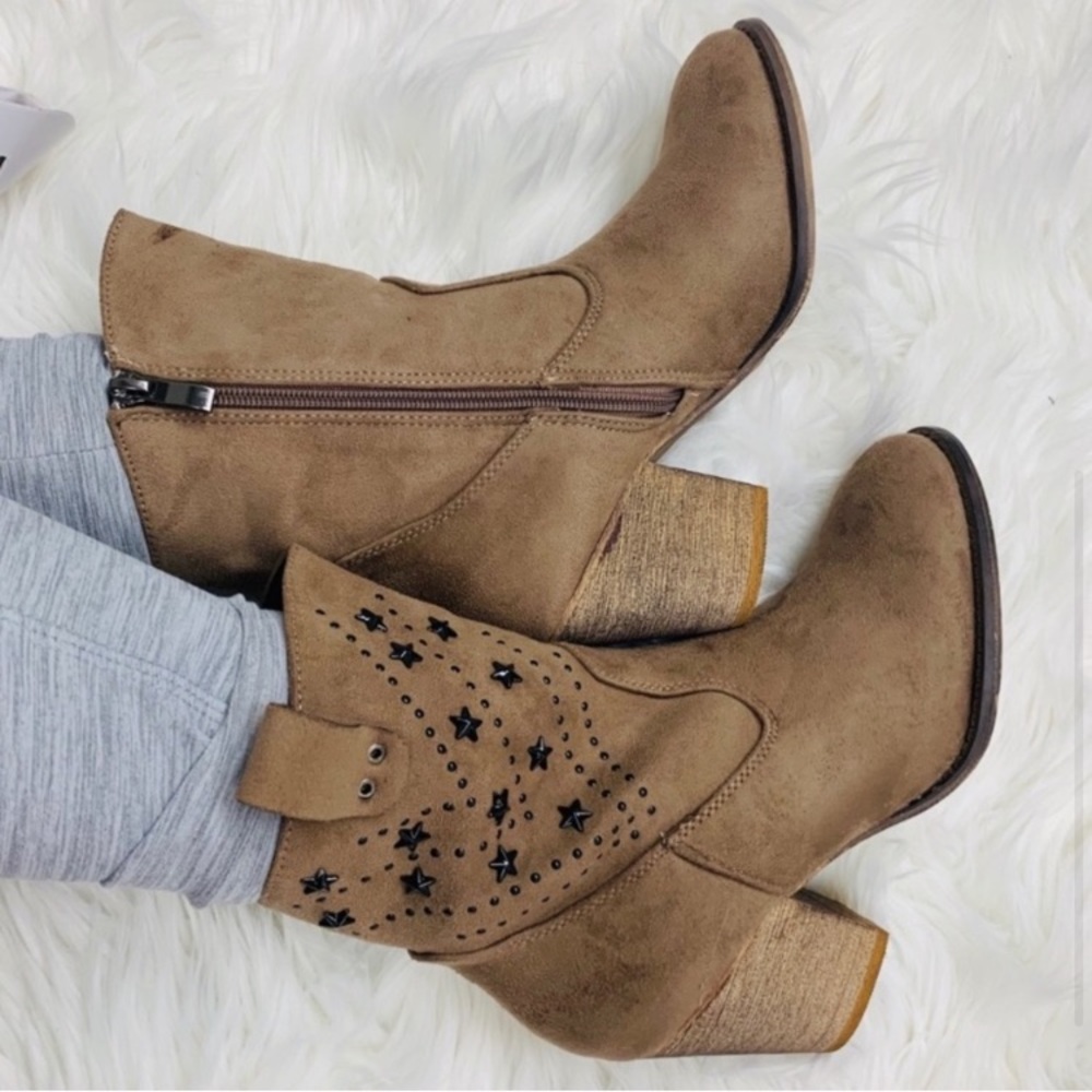 Tiara tan star boots (Brown boots/ black stars) - Picture 5 of 7